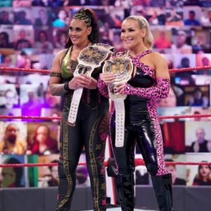 Tamina Instagram - You know what day it is and how great of a woman you are💞I hope this Birthday WEEK has been great so far cause I know it’s not gonna stop🎉🤣😉... You deserve so much!!! Thank you for being YOU and for being so EFFN Pretty😉😂😍... Thank you for all you’ve done for me and everyone else as well💞 You do so much and more. I Truly am lucky to be your Tag Partner and Friend🤗 ...🖤💗🤟🏽You!! PROUD OF YOU on all levels, so here’s to the BOAT....🥂Happy Birthday🎁🎈🎉💝😘🍷
