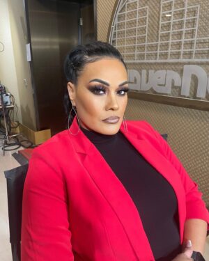 Tamina Instagram - At the end of the day…. just LAUGH and SMILE❣️😅😄 #RAW 
.
.
.
Makeup by: @themickeyfitzpatrick 
Hair by: @bfabulous1