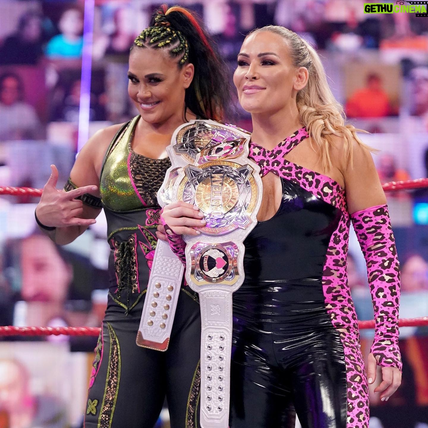 Tamina - 14.9K Likes - You know that look.... @natbynature 🤣😉😏🤟🏽 #Raw #TagChamps #CantStopSmiling