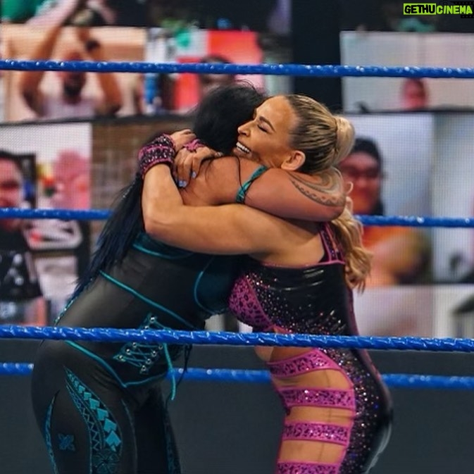 Tamina - 14K Likes - 😏.... #SmackDown @wweonfox