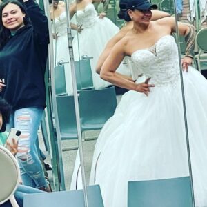 Tamina Instagram - To the best helpers🙏🏽💋🤟🏽💕 @milaneta.sp and @maleata_spola Thank you for helping mama find the perfect dress for this commitment ceremony that went to crap😒…. It’s ok… WE GOOD… WE GOOD!!!!!! #LoveMyGirls 💕