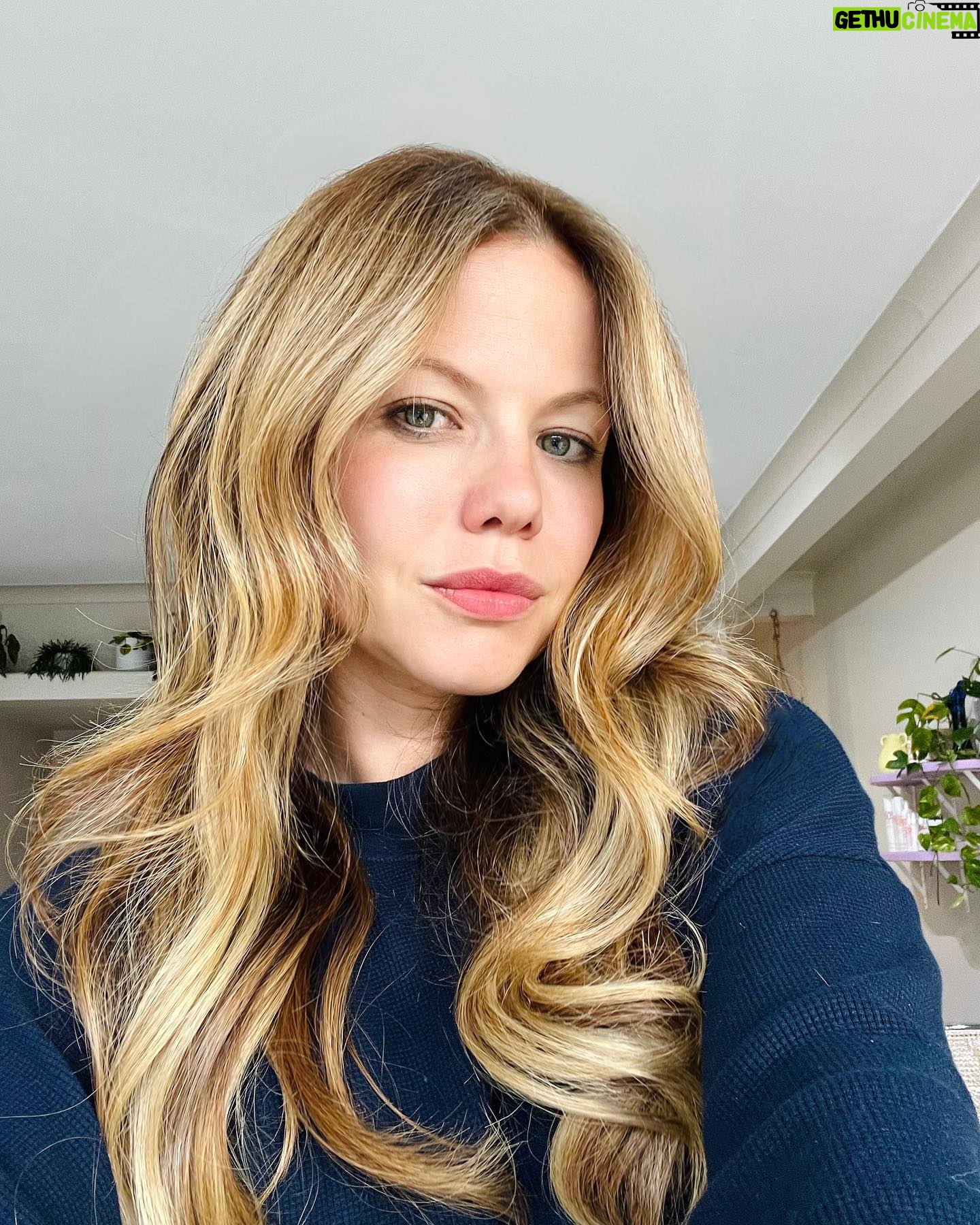 Tammin Sursok Instagram - What a week in Australia launching my solo podcast @theshitshowwithtamminsursok !!! It’s the first time I’ve came sans kids and to be honest it was exactly what I needed. It’s the first trip I appreciated the time away to see my family and work and not feel GUILTY. I’m feeling less guilty about traveling because I know I’ll give them my undivided attention when I return and it’s good for them to see their mama working for something she loves! 1- I stayed at the wonderful @holidayinnpottspoint - the location was perfect for the first three days to decompress and be close to the city for work. Plus the coffee and breakfast every morning was a blessing! 2- Landed and went straight to @1043hitfm lunch with @erin_molan talking about how women juggle it all. I definitely don’t always get it right but I do believe you can have it all. Just not at the same time. My manager Megan Rose from @theconnectagencyau is one of my favorite people ever. We manifest and make it happen through inspired action! 3- @theshitshowwithtamminsursok just launched and we are in the top 20!! It’s a dream come true for me. I’ve been in the podcasting world for 7 years and have learned so much. So excited to branch out solo! Every Thursday anywhere you get your podcasts! 4- My dream hair team!! @frankie.hairstylist created this color and I got longer pieces put in by @josephmouradhair They are the best people and I’m forever grateful they do my hair in Sydney- go see them! 5- Always bittersweet seeing the family. I miss them deeply! I have spent 7 weeks this year in OZ and spending time in both has worked out well for us! @imnowcalledasenior 6- @theshitshowwithtamminsursok has its own water with @drink.rippl love how this company lets you custom water for any occasion! 7- @meccamax is my favorite beauty store in Sydney. 8- Day 1-3 in Australia staying at @holidayinnpottspoint 9- OMG, why didn’t I really understand how great electric cars were?! I drove the IONIQ 5 by @hyundaiaus It was so quiet and had so many great safety features. This is the way of the future and my new favorite car! Love living in both places! Comment👇🏻
