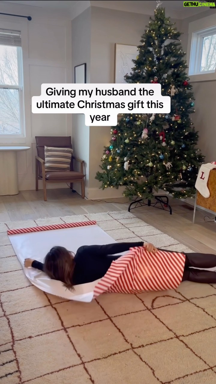 Tammin Sursok Instagram - Am I right or am I right 😂 Merry Christmas. #funnyvideos #christmas