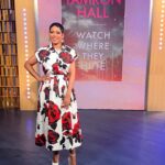 Tamron Hall Instagram - Had a great chat with Sean Dillon of @seandillonbtm about writing Jordan as a crusader for justice who can do the work that sometimes I couldn’t do. We all know she’s a fighter and will crawl in the bushes if she has to (and she has!) more in my stories 📚✨#watchwheretheyhide