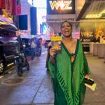 Tamron Hall Instagram - Each version of “The Wiz” holds a special place in my heart. Last night we celebrated, laughed, sat on the edge of our seats for the entire show The cast, the music, the director, the writing, the dancers, THE WIZ on broadway is a MUST see @thewizbway. 💚 One complaint, I didn’t want it to end 🙌🏾