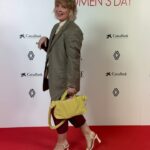 Tania Llasera Instagram - Hoy mismo he acudido a la #ELLEwomensDAY para celebrar a la mujer en una jornada de entrevistas, consejos y coloquios entre chicas. Gracias @elle_spain por organizar días tan completos como el de hoy. Look improvisado de hoy: pantalón y camisa de @chaucas_madrid y la americana de segunda mano de @humana_secondhand_es ah! Y el corset es de @victoriassecretspain