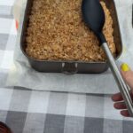 Tania Llasera Instagram - Mayo de comienzos y muy bien acompañada. Familia de @leireurzaiz y mi primera paella chispas y mi pastel crumble número 1000. Jajajaj. Feliz en el campo. #camptania