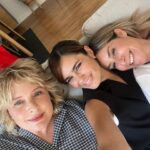 Tania Llasera Instagram - Las conductoras, y nos falta @anneigartiburu…💚 @elenassanchez_ y @ainhoaarbizu sois mis primeras amigas in da business and I love you. 🫶🏻