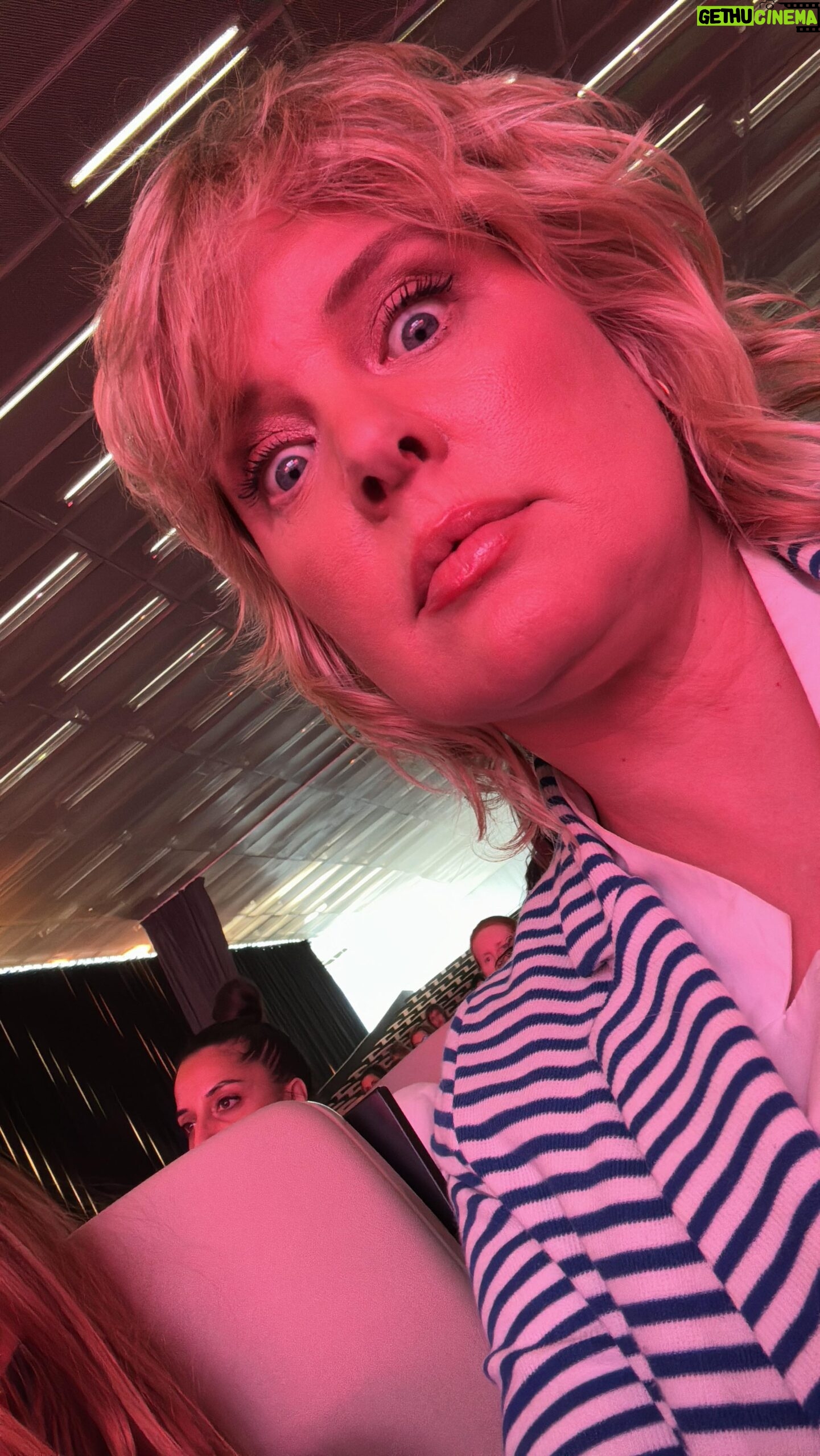 Tania Llasera Instagram - Hoy en Albacete en el 1er congreso nacional de liderando en femenino de @eventeasworld