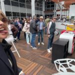 Tania Llasera Instagram - Reportaje dela revista de mi mente: ¡Adiós! Donde mi mejor amigo y yo disfrutamos del mejor tennis, comemos jamón @jamonjoselito, vivimos la experiencia VIP, aha!! mi nuevo coche naranja porque es mi color fav. 🧡 y por cierto, no sé porque saco más lengua de la habitual. Dando que hablar a los paparazzi en la segunda foto y no 🤣#noesmiMARIDO pero le quiero mucho. Gracias por un día genial a todos los afectados. 💙♥️💙🧡💙 #alcarazforever #mutuamadridopen2024 y la gorra de @malasmadres para apoyar la mejora en conciliación en este país nuestro.