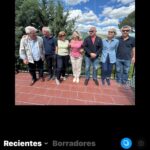 Tania Llasera Instagram - No puedo describir con palabras este fin de semana. Cumple de ambos padres, hermanas desde Inglaterra en coche con perros, vuelos desde Londres y muchos hermanos por todas partes. Tuve que comprar tenedores y manteles pero el resto todo de casa. 30 fuimos. Feliz es poco. #familia junta que es lo importante. Muy feliz. Mucho. Y poder compartir mi #camptania con los míos… Poco más que decir. Una siesta de 4 horas al día siguiente eso sí!