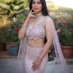 Tanishaa Mukerji Instagram – Sochti hoon ki keh doon …. Dekhti hoon toh… khamosh rehti hoon! 

Stylist – @parikshaat
Outfit – @mansimalhotraofficial
Jewellery – @gehnajewellers1
Photographer – @mr_dhoka.ai