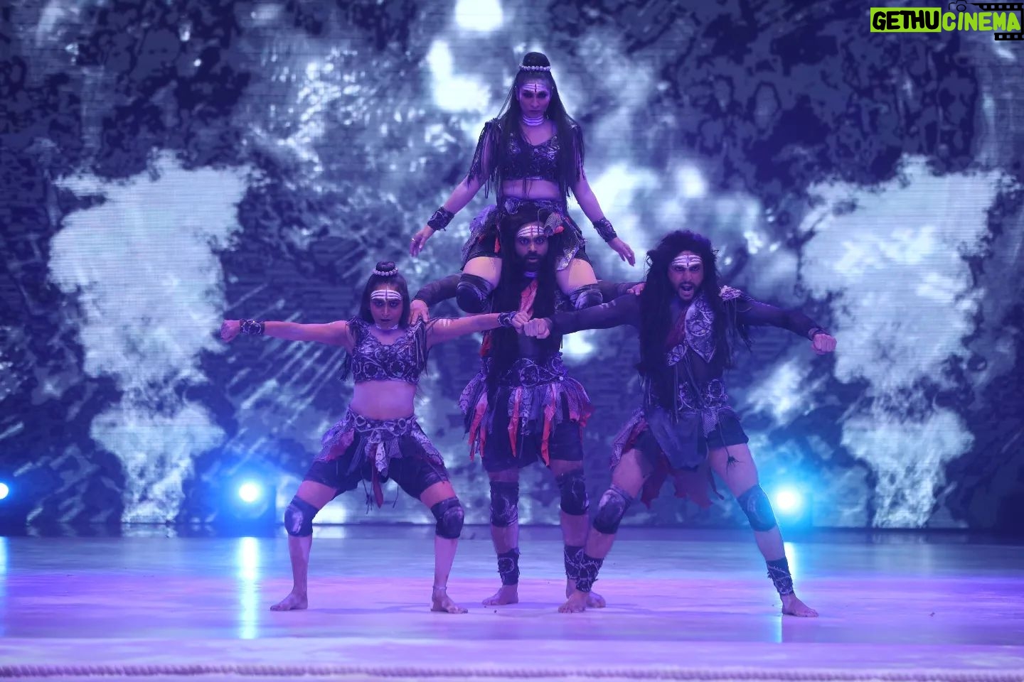 Tanishaa Mukerji Instagram - Performed on one of my favourite songs from @ajaydevgn's movie #Shivaay. We danced our heart out in this one, hope you like our performance! ❤️ #HarHarMahadev🙏🏻 #TanishaaMukerji #TanishaaInJhalak