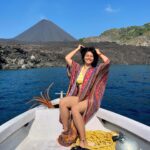Tanishaa Mukerji Instagram – The magnificence Joy and Power of diving around an active volcano, our very own barren island is something else! 🌋🧡 most untouched and magnificent coral!  #nofilter #andamanisland #barrenisland #volcano #india #travel #scubadiving #scubalove