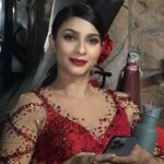 Tanishaa Mukerji Instagram – Unbelievable dance! One I didn’t believe I could do! But these two! @deepak5678 @mr.tarunraj 🔥🔥🔥 This was all a part of the process of learning lifts in my jhalak journey ! And what a fun time I had. #salsa #aedilhaimushkil #jhalakdikhlajaa