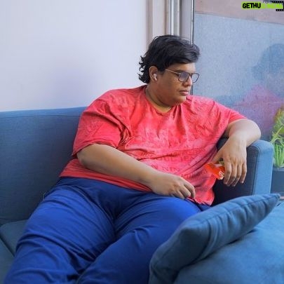 Tanmay Bhat Instagram - Janta ne jawaab de diya hai ki #MTR3MinDalOats mein Dal hai? ya oats hai? Dekhiye kya hai aapka faisla, meri jeet? ya @theRahulDua ki jeet? Ya hum dono ki jeet? Chaunk gaye??? Watch the video now to know the verdict! #DalBhiOatsBhi #NoCooking #ReadyIn3