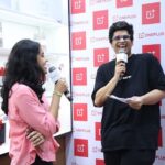 Tanmay Bhat Instagram – Max maza at the OnePlus Experience Store, Phoenix Palladium Mumbai! Bot army 🤝 One Plus community = good times! #NeverSettle @oneplus_india
