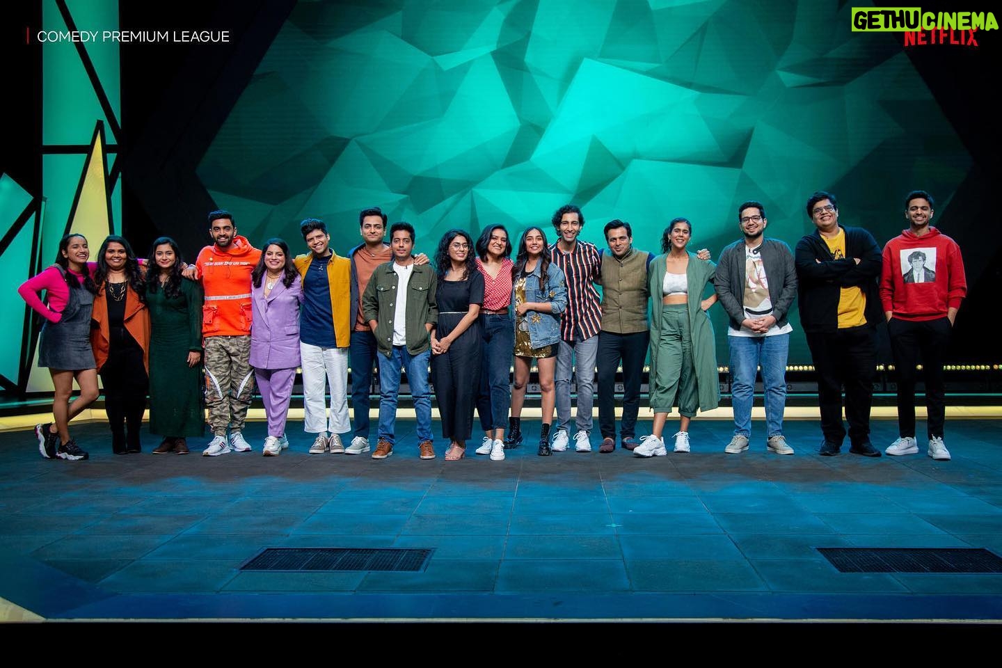 Tanmay Bhat Instagram - Testing, testing. Mic check 🎤 I’M HAPPY TO ANNOUNCE THAT I WILL BE ON NETFLIX'S COMEDY PREMIUM LEAGUE! 16 of India’s favourite comedians join forces and go head to head in never seen before challenges to be crowned winners of the Comedy Premium League! Did you hear that? Did the mic work? Shall I start screaming again? @netflix_in #AbMenuMeinSabNew @svkhanna @angshumanghosh @punitpania @cowtuk @aayushi.jagad @theskygupta @shreejachaturvedi @siddharthdudeja @sumukhisuresh @ashish_shakya @mallikadua @rytash @uroojashfaq @therahuldua @maisamayhoon @amitandon17 @kennethseb @prashastisingh @sumairashaikh__ @rahulsubramanic @theaadarguy @mojorojo @theskygupta @kaneezsurka