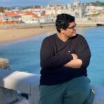 Tanmay Bhat Instagram – enjoying jùhû beach