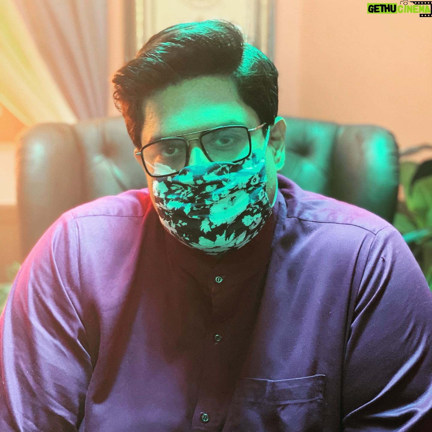 Tanmay Bhat Instagram - Risk hai toh mask hai