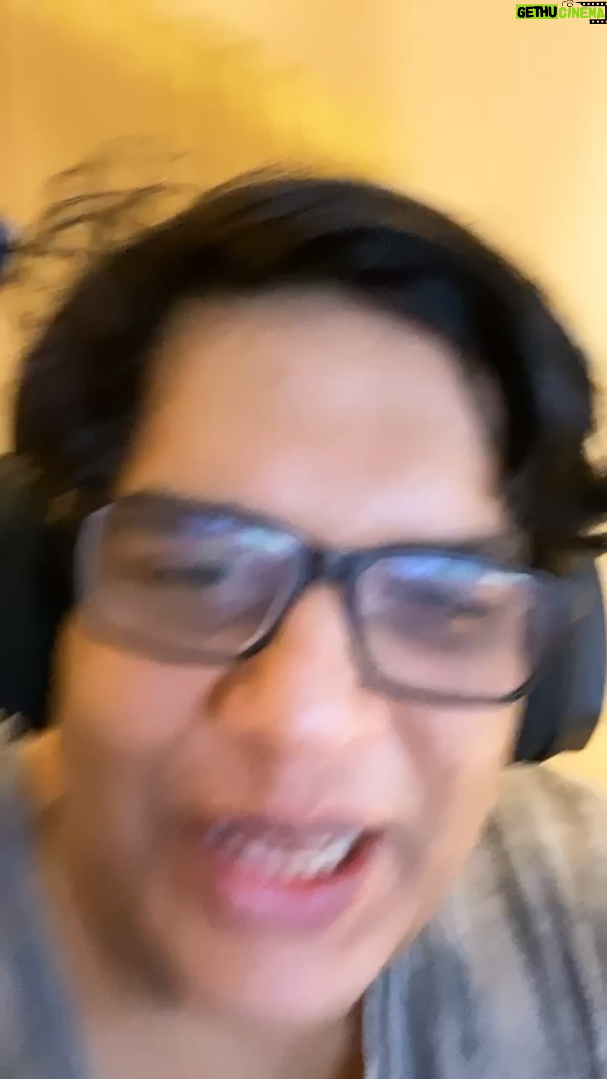 Tanmay Bhat Instagram - Yaha lund ho rahi hai