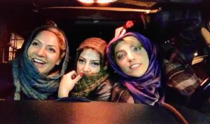 Tannaz Tabatabaei Instagram - .
مهناز عزیزم، خوش قلب و مهربون من، تولدت مبارک👏🎂🌹❤️😘
جات پیش ما خالیه، امیدوارم  هر جای دنیا که باشی سلامت باشی و شاد رفیق ، و بدرخشی💫
@mahnaz_afshar
@aida_mahiani