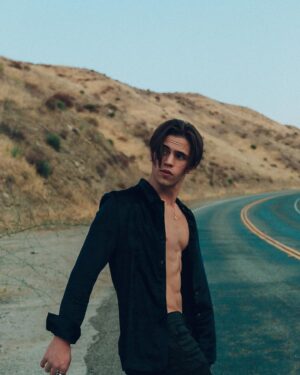 Tanner Buchanan Instagram - Feeling like a rockstar cause Cobra Kai is still No. 1 in the world. 
📸: @theemmaexperience
@cobrakaiseries 
@netflix