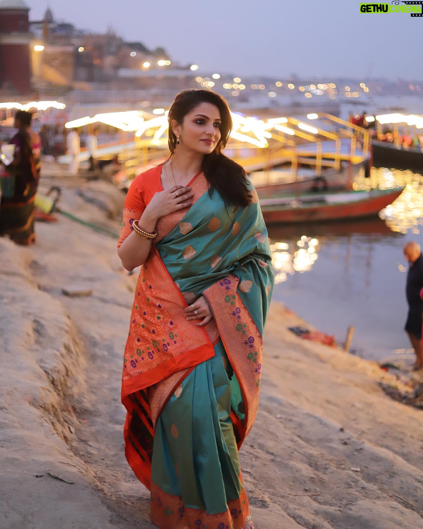 Tanushree Chakraborty Instagram - Find solace in the stillness of your soul, where the universe reveal of your being… Subho Akshay Tritiya everyone 🙏🥰 #subhoakshaytritiya #indianculture #varanasi #saree #indianwear #magichour #festival #bengalicultire @ummairafashions