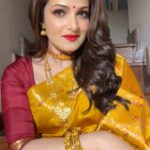 Tanushree Chakraborty Instagram - 😍🥰… Styling @rudra_saha_official Hair @hairbymousami Saree @ummairafashions Jewellery @mayukh_jewellery