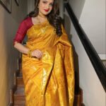 Tanushree Chakraborty Instagram - ❤️❤️.. Hair @hairbymousami Styling @rudra_saha_official @ummairafashions @mayukh_jewellery
