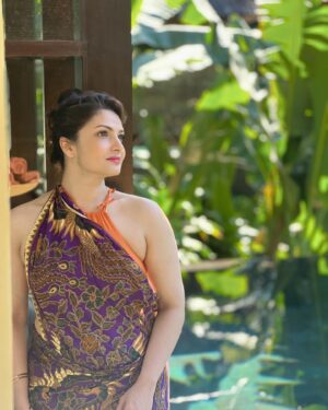 Tanushree Chakraborty Instagram - Reflection…. 
.
Photo by 📸 @subhasreechakraborty 
.
#Holiday #familytime #weekend #bali #beachwear #poolday #sunlight #reflection #swimwear