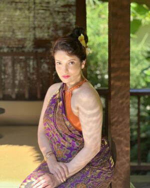Tanushree Chakraborty Instagram - Reflection…. 
.
Photo by 📸 @subhasreechakraborty 
.
#Holiday #familytime #weekend #bali #beachwear #poolday #sunlight #reflection #swimwear