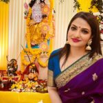 Tanushree Chakraborty Instagram - Happy Saraswati puja.. 🥰🙏 @rudra_saha_official @nandiniajker @decalogue_mgmt