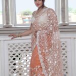 Tanushree Chakraborty Instagram - Saree is not just fabric; it’s a beautiful tapestry of our culture, traditions, and history. From the intricate weaves to the vibrant colors, each saree tells a story of artistry and pride. #SareeNotSari #TraditionalElegance #CulturalHeritage #TimelessBeauty @ajkernandinii @rudra_saha_official