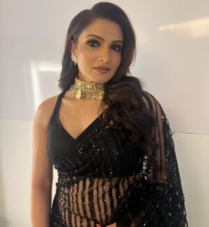 Tanushree Chakraborty Instagram - Women’s day… every day… 

Makeup @brushofpritam 
Hair @hairbymousami 
Saree @jyotee.khaitan 
Blouse @poulami.rgupta 
Styling @rudra_saha_official
jewellery @xenejewellers