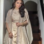 Tanushree Chakraborty Instagram – Born to be real, not to be perfect…. 

Styling @rudra_saha_official 
Outfit @ohaskolkata 
Hair @hairbymousami