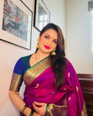 Tanushree Chakraborty Instagram - Happy Saraswati puja everyone… 

Styling @rudra_saha_official 
Outfit @nandiniajker