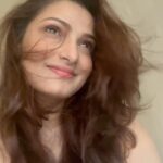 Tanushree Chakraborty Instagram - Having a good hair day on a Sunday is like the universe’s way of saying relax, enjoy, and look fabulous…. 🥰 #sunday #selflove #goodvibes #hair #selfcare #lookfabulousforever #enjoylife❤️ #hairstyles #relax #loveyourself