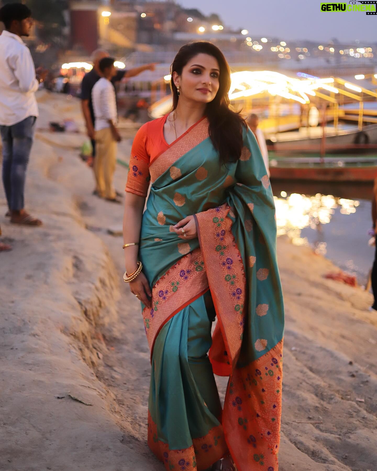 Tanushree Chakraborty Instagram - Find solace in the stillness of your soul, where the universe reveal of your being… Subho Akshay Tritiya everyone 🙏🥰 #subhoakshaytritiya #indianculture #varanasi #saree #indianwear #magichour #festival #bengalicultire @ummairafashions