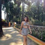Tanya Chaudhari Instagram - One Love 🫰🏻 . . . . 👗 @newme.asia 📸 @faizialiphotography 💄 @makeup_asfaque 💇🏻‍♀️ @parvatisingh77 . . . . #onelove #hawameinudatijaaye #slomotion #walk #explore #trendingreels #trending #tanyachaudhari