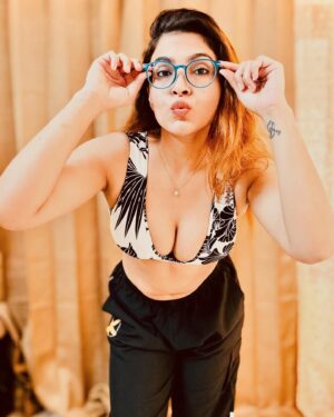 Tanya Chaudhari Instagram - Are you staring at me?
.
.
.
.
Joggers @hrxbrand 
Specs @lenskart 
.
.
.
.
#tbt #staringatme #specsy #explore #trendy #tanyachaudhari