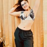 Tanya Chaudhari Instagram – Are you staring at me?
.
.
.
.
Joggers @hrxbrand 
Specs @lenskart 
.
.
.
.
#tbt #staringatme #specsy #explore #trendy #tanyachaudhari