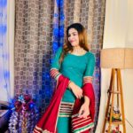 Tanya Chaudhari Instagram – Eid Mubarak 🌙
.
.
.
.
#eid #eidmubarak #festival #eidoutfit #sharara #nazakat #tanyachaudhari