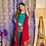 Tanya Chaudhari Instagram – Eid Mubarak 🌙
.
.
.
.
#eid #eidmubarak #festival #eidoutfit #sharara #nazakat #tanyachaudhari