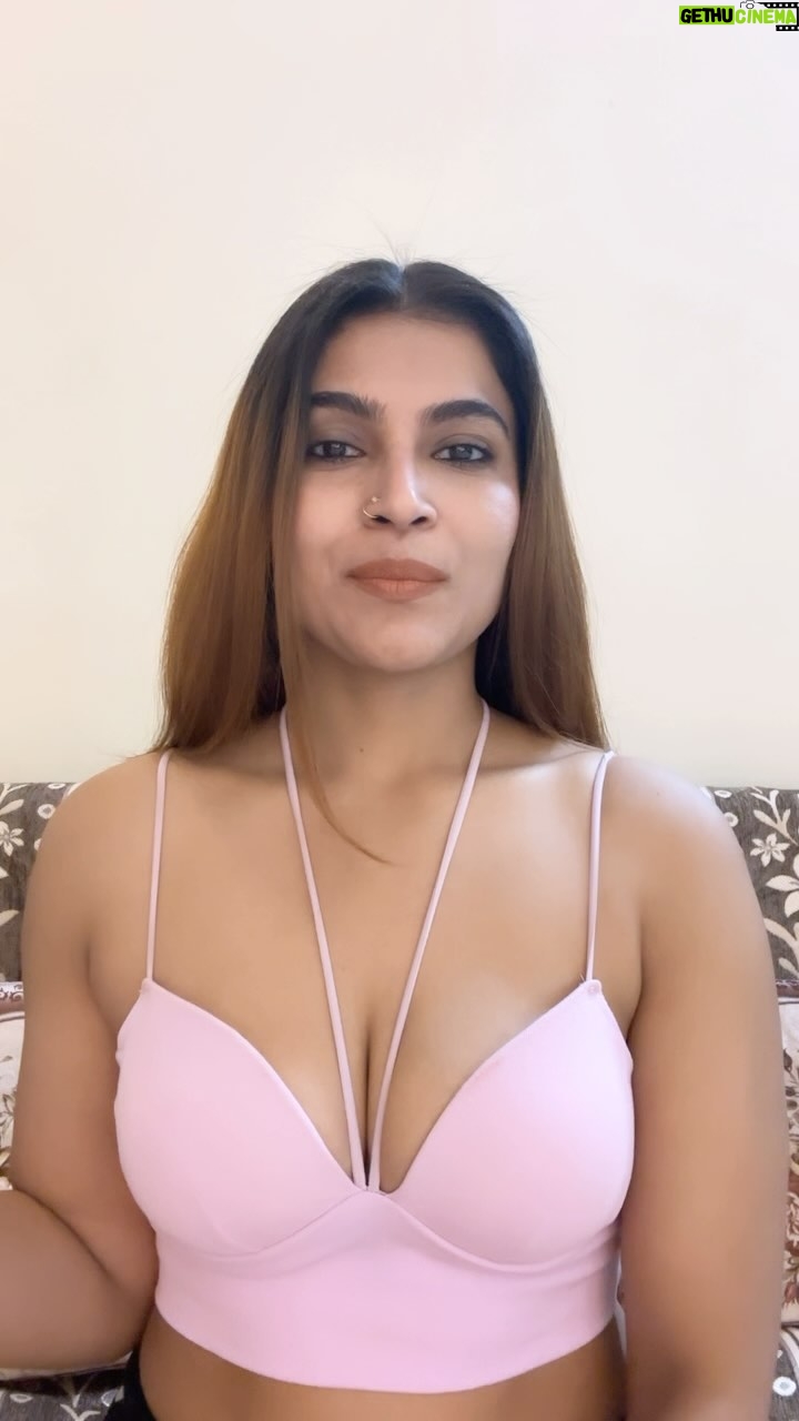 Tanya Chaudhari Instagram - Aap loge ne khaye hain kabhi aate ke pakode? . . . . #aatekepakode #cooking #foodreels #foodgasm #foodie #tanyachaudhari