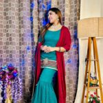 Tanya Chaudhari Instagram – Eid Mubarak 🌙
.
.
.
.
#eid #eidmubarak #festival #eidoutfit #sharara #nazakat #tanyachaudhari