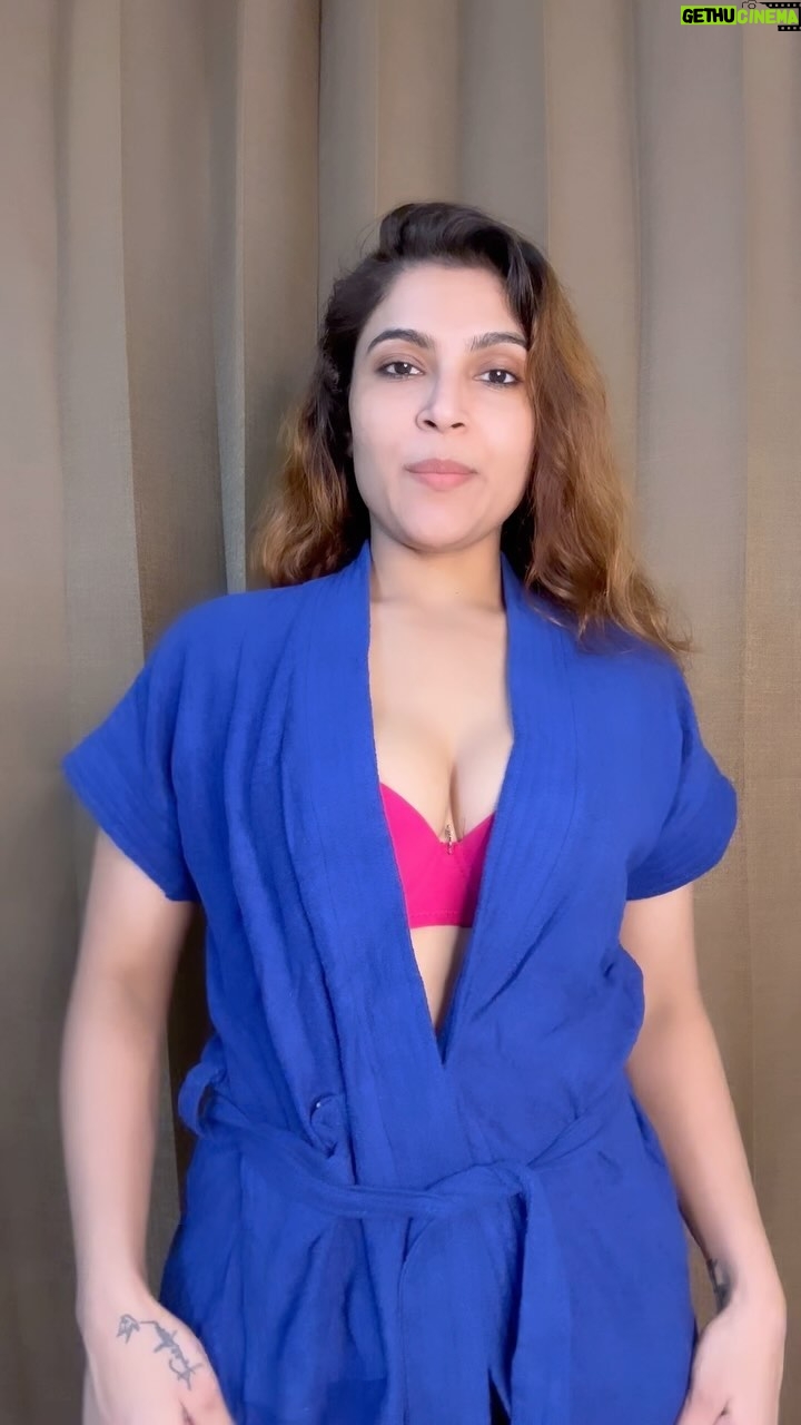 Tanya Chaudhari Instagram - Jaldi Se Comment Karke Batao 🛀 . . . . . #goodnight #original #showertime #nightshower #reelkarofeelkaro #trending #tanyachaudhari