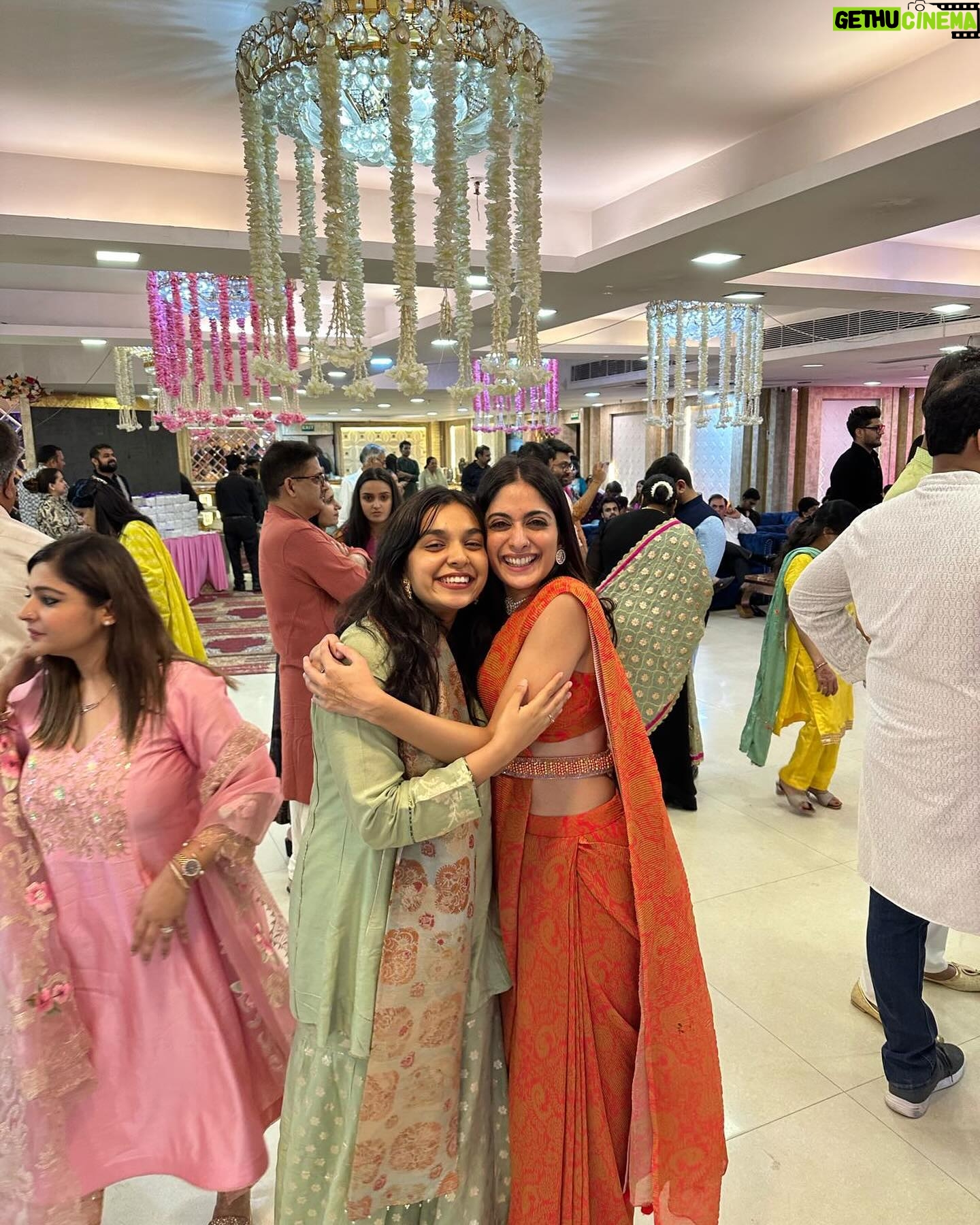 Tanya Maniktala Instagram - ♥️ Special thanks to one of the kindest people I have ever met and our fairy godmother who makes us believe in magic and miracles - @karantorani for making our dreams come true We love you Karaaaann! @toraniofficial #sanseshional
