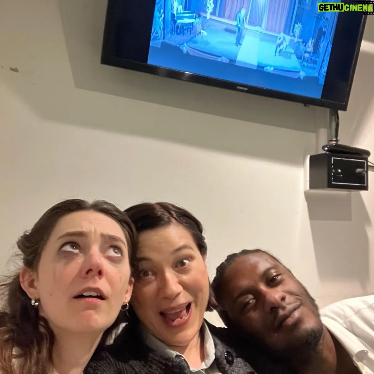 Tanya Reynolds Instagram - 150 (?!) shows, 2 theatres, 7 months. A joy a joy a joy. Thankyou @samanthaholcroft @jerherrin @ronanejessica @almeida_theatre @traftheatre and everyone who came outside the box to see our wonderful show. 📸1,2,3 by @marcsbrenner