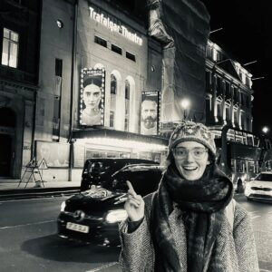 Tanya Reynolds Instagram - Mirror'in week1 
On at the @traftheatre until 20th April.
Link in my biooo for tickets 🎟 
Production shots @marcsbrenner 
Others @jonnylmiller
@amirrorwestend
